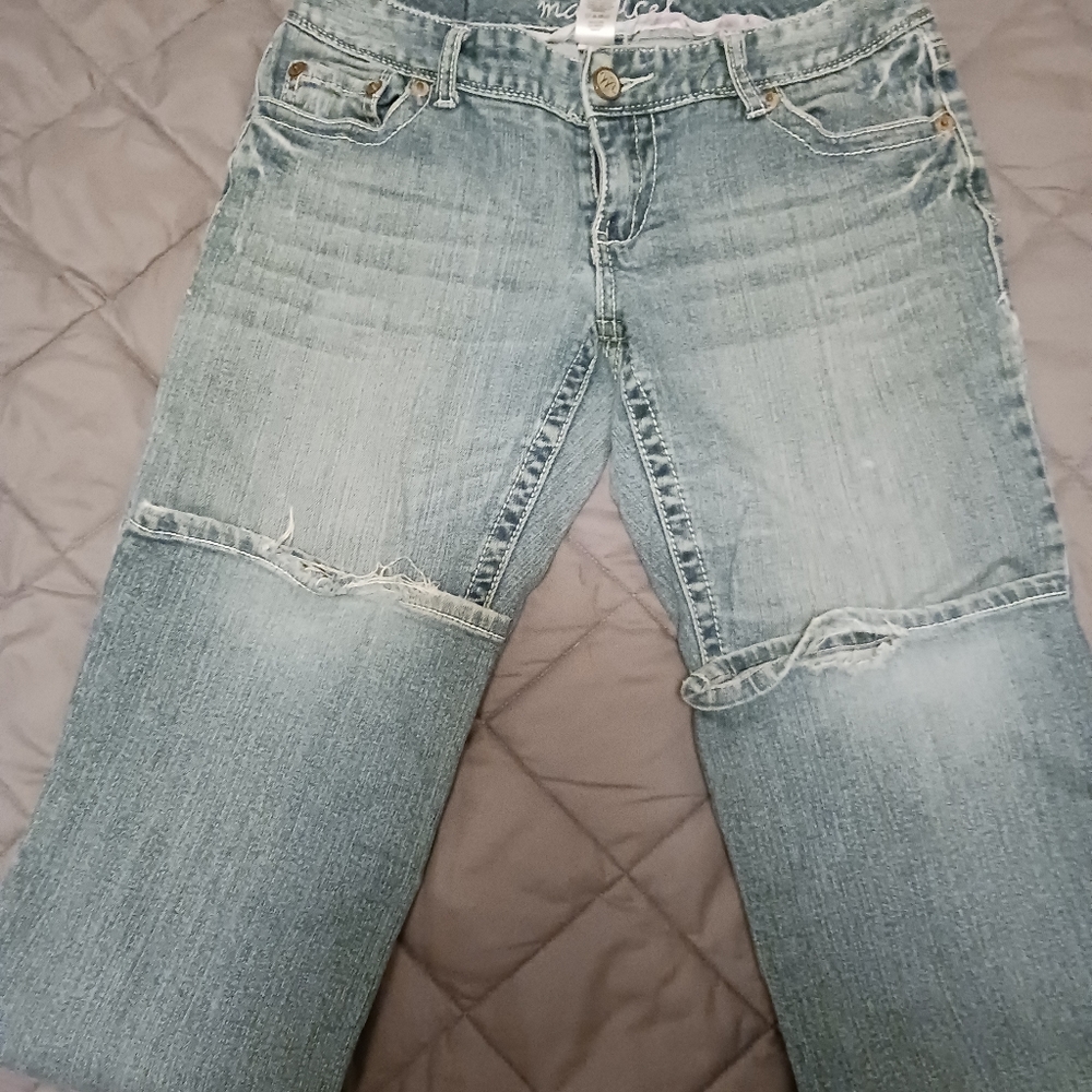 Maurices brand bootcut jeans in a light denim. Size 7/8 long.